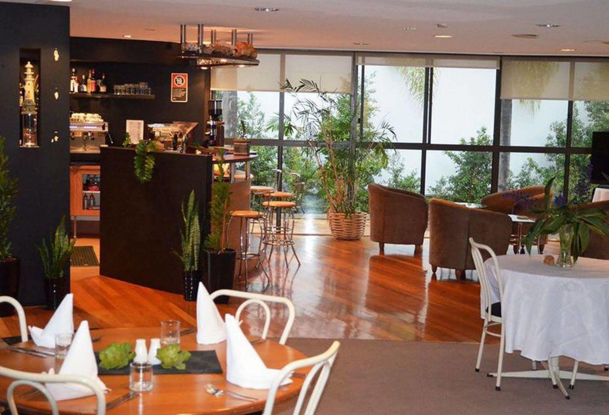 Palm Court Motor Port Macquarie